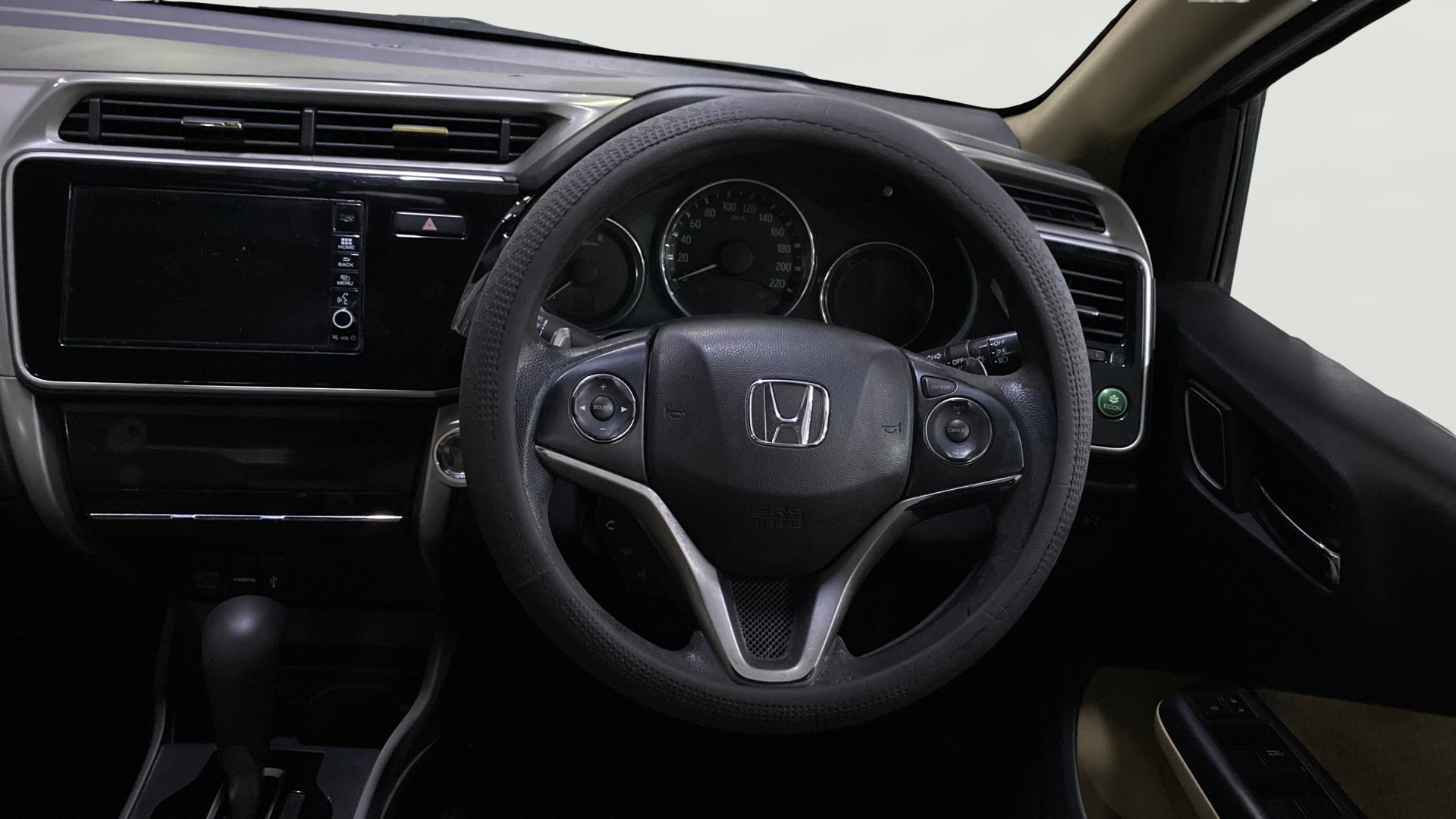 View 2017 Honda City ZX MT Diesel Anniversary Edition Image 13 Used 2017 Honda City ZX MT Diesel Anniversary Edition Image 13