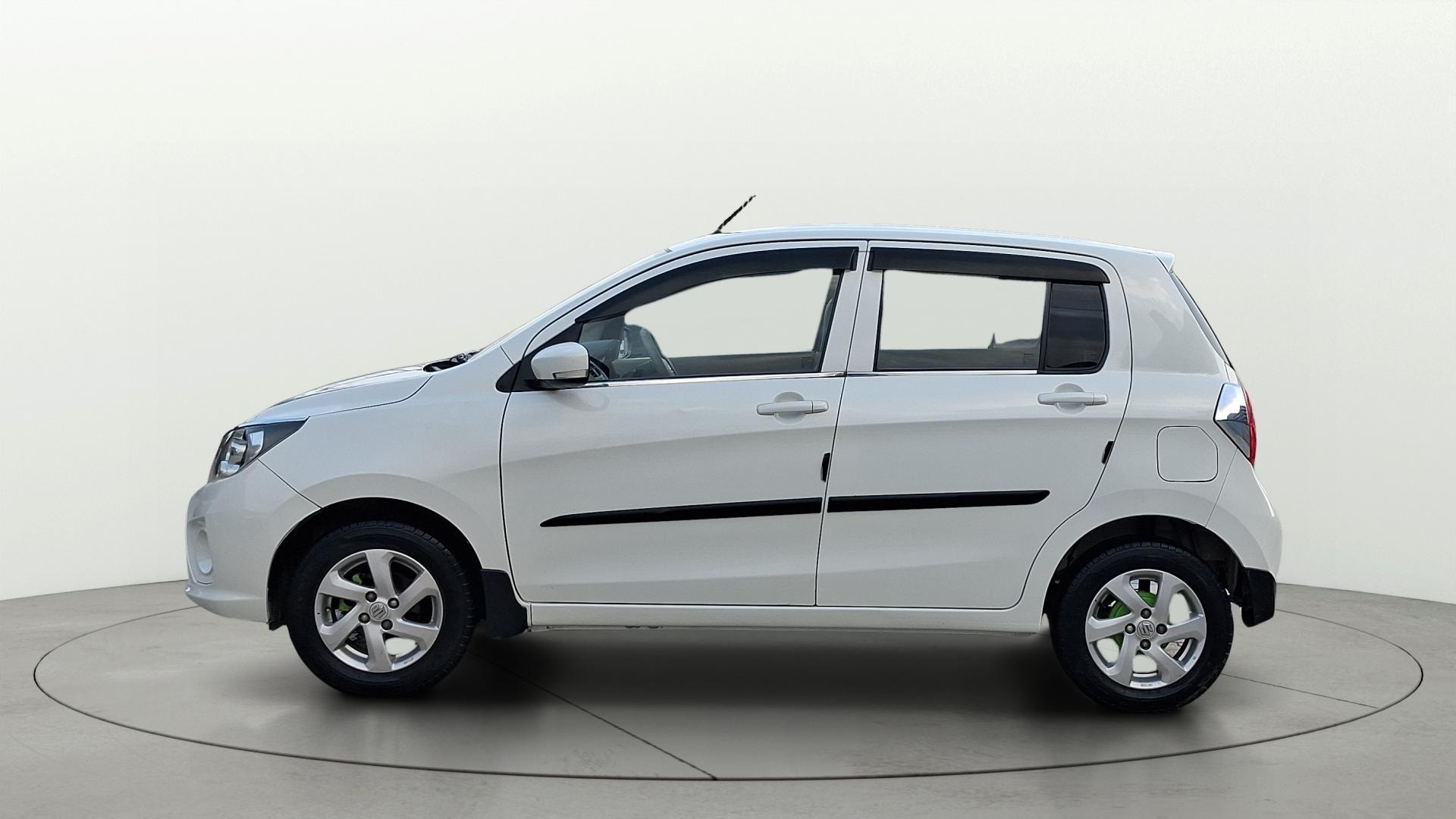 View 2017 Maruti Suzuki 1000 Base Variant Image 5 Used 2017 Maruti Suzuki 1000 Base Variant Image 5