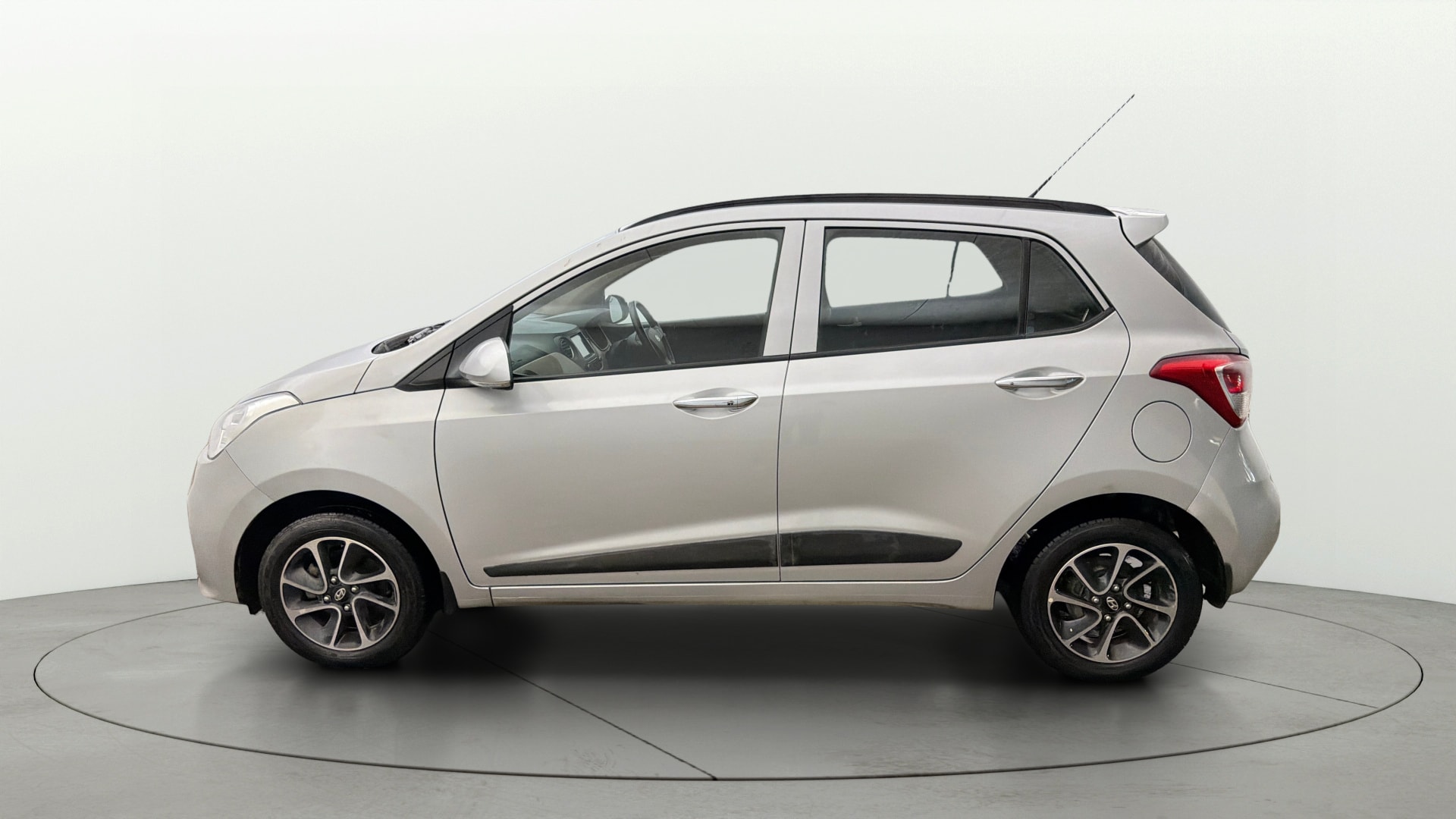 View 2017 Hyundai Grand i10 1.2 Asta Petrol Image 5 Used 2017 Hyundai Grand i10 1.2 Asta Petrol Image 5