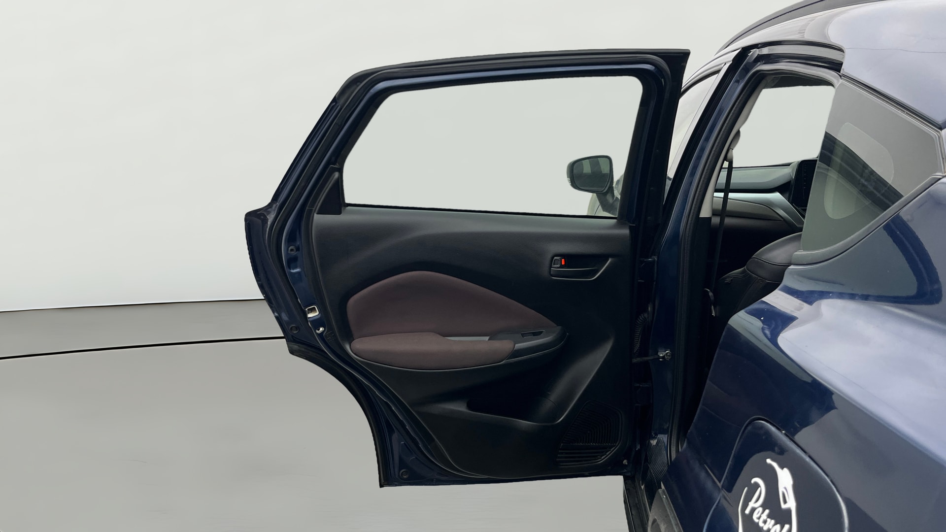 View 2024 Maruti Suzuki 1000 Base Variant Image 23 Used 2024 Maruti Suzuki 1000 Base Variant Image 23