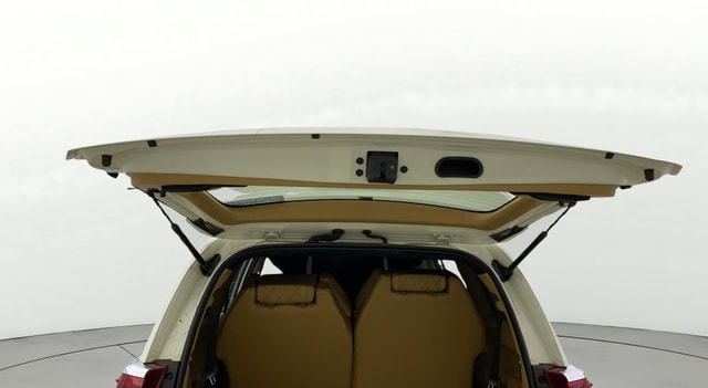 View Toyota Innova Crysta Image 16 Used Toyota Innova Crysta Image 16