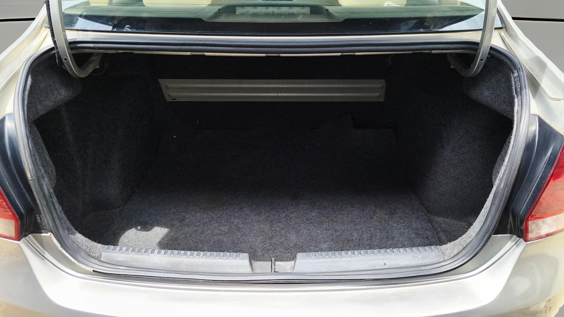 View 2014 Volkswagen Vento 1.2 L TSI Comfortline Petrol AT Image 37 Used 2014 Volkswagen Vento 1.2 L TSI Comfortline Petrol AT Image 37