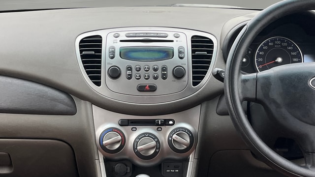 View Hyundai i10 Image 17 Used Hyundai i10 Image 17
