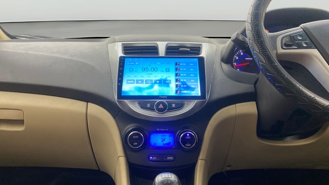 View Hyundai Fluidic Verna Image 17 Used Hyundai Fluidic Verna Image 17