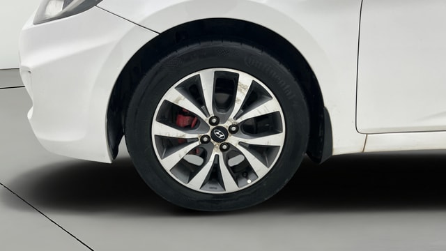 View Hyundai Fluidic Verna Image 28 Used Hyundai Fluidic Verna Image 28