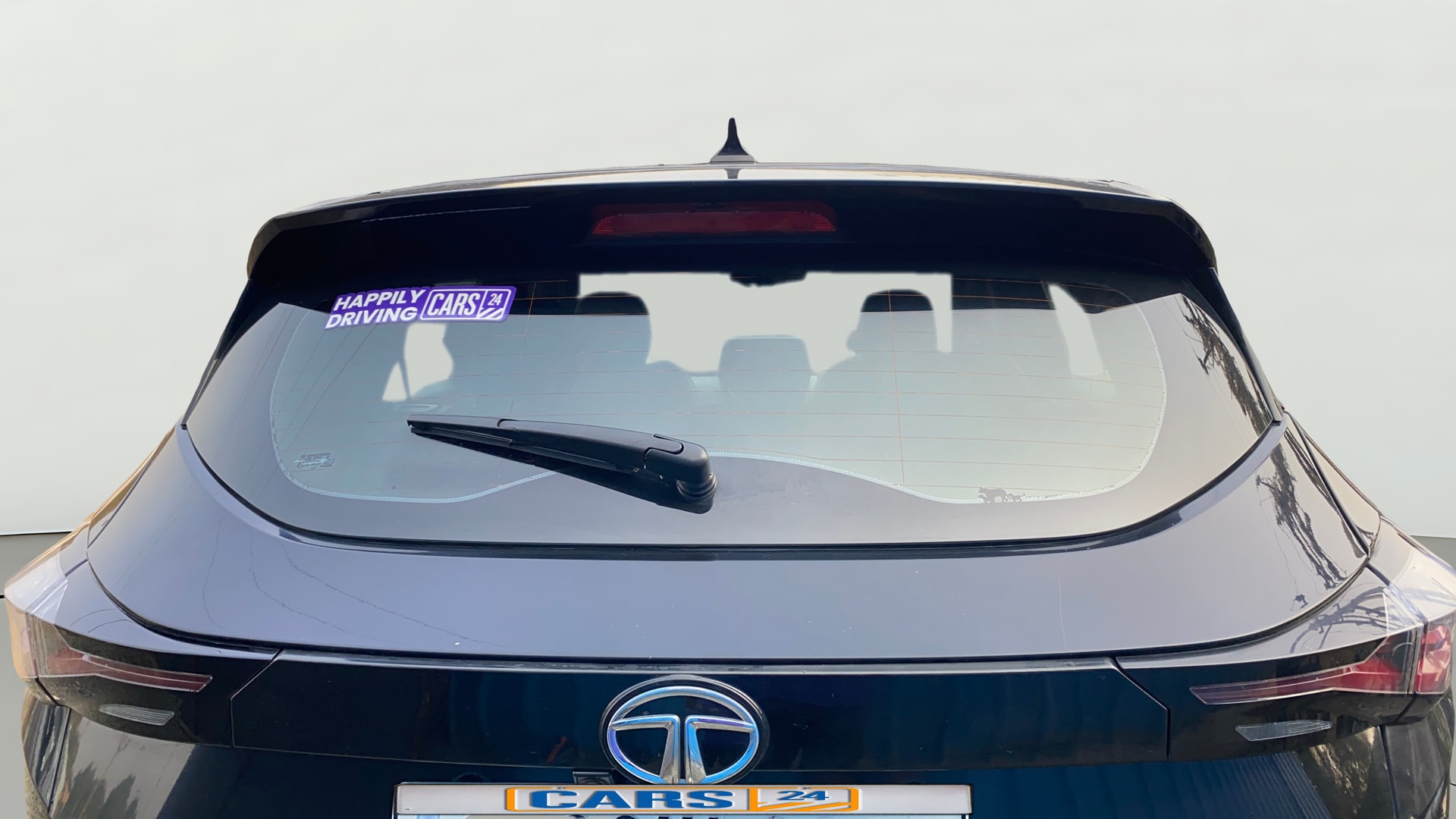 View 2022 Tata Harrier XE Image 3 Used 2022 Tata Harrier XE Image 3