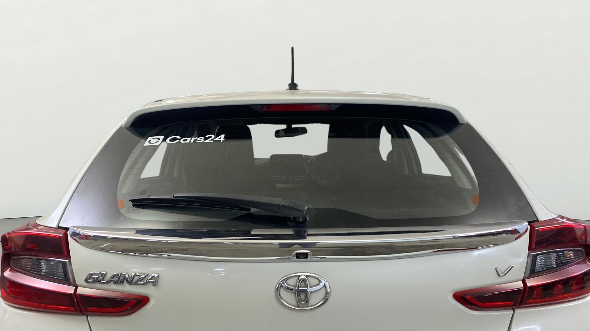 View 2022 Toyota Glanza V AMT Image 3 Used 2022 Toyota Glanza V AMT Image 3