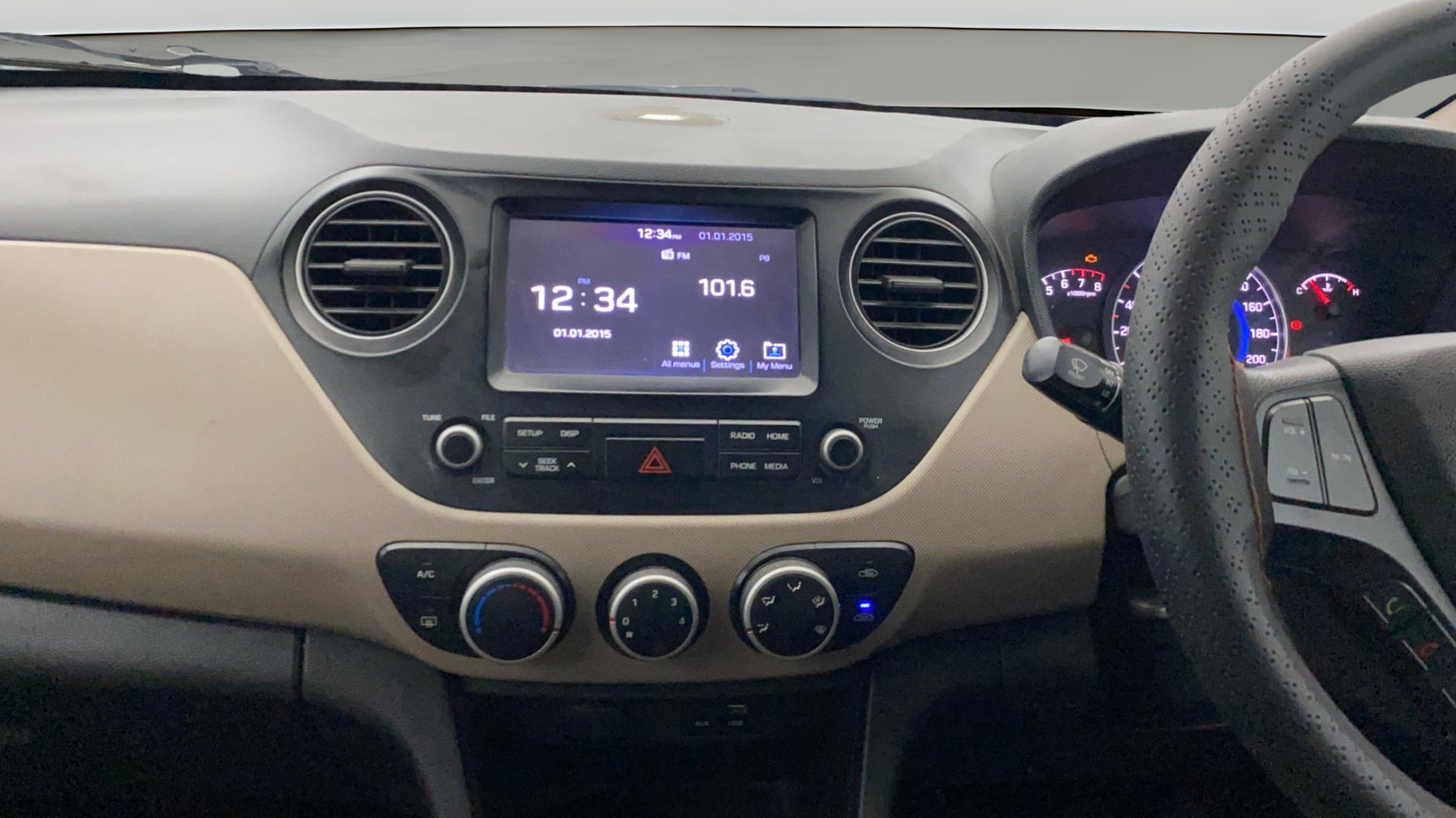 View 2018 Hyundai Grand i10 Sportz 1.2 Kappa Image 17 Used 2018 Hyundai Grand i10 Sportz 1.2 Kappa Image 17