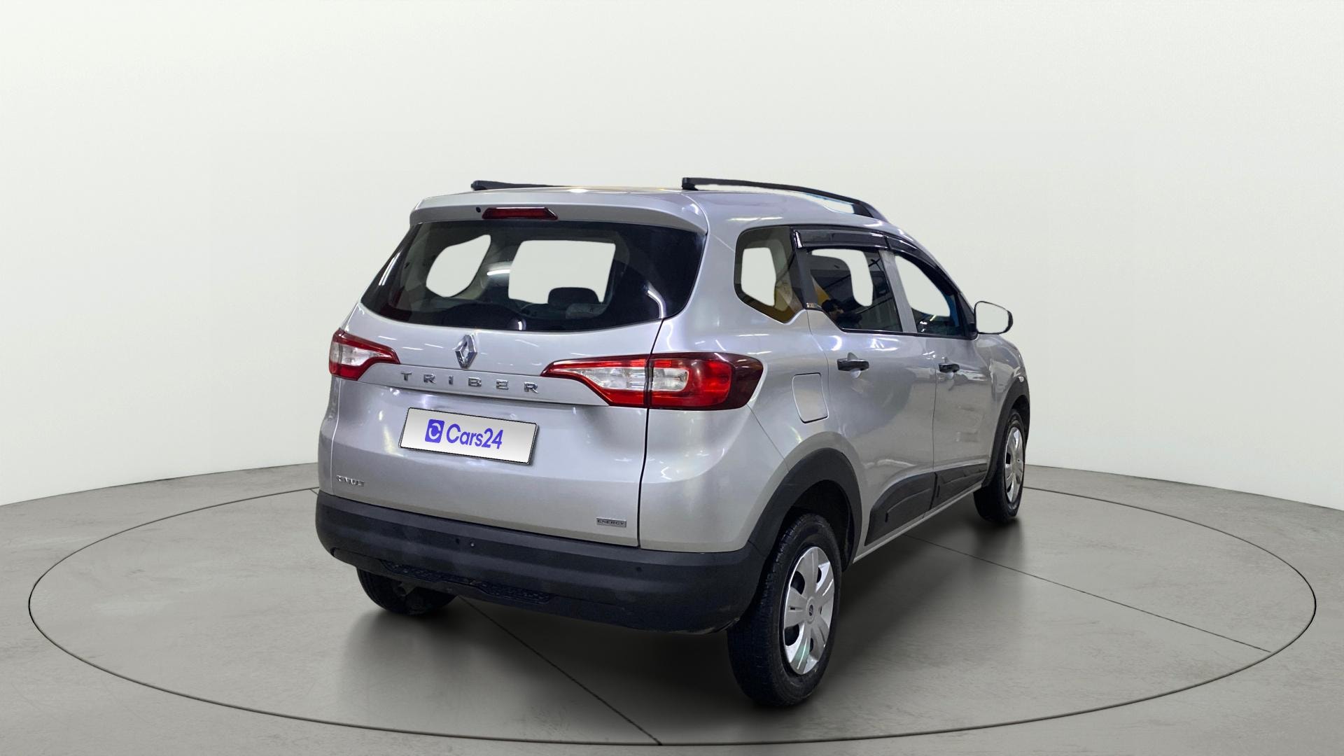 View 2020 Renault Triber RXE Image 43 Used 2020 Renault Triber RXE Image 43