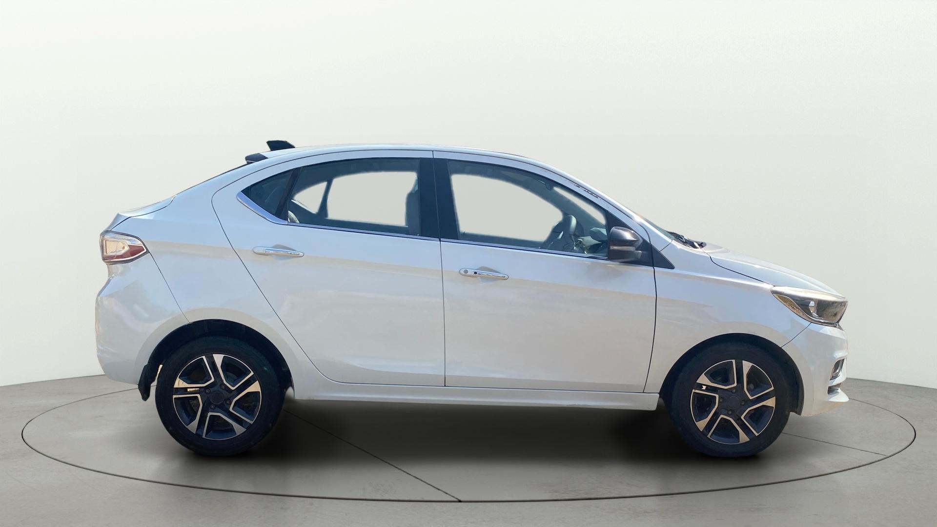 View 2021 Tata Tigor XE Diesel Image 8 Used 2021 Tata Tigor XE Diesel Image 8