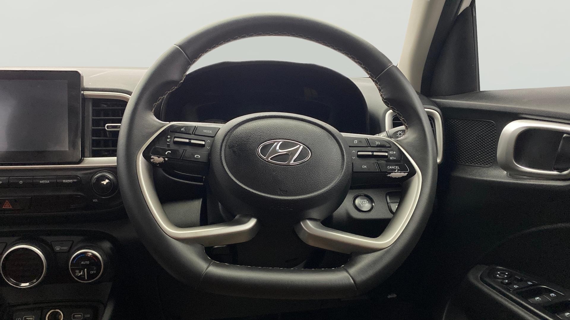 View 2022 Hyundai Venue SX (O) 1.0 iMT Petrol Image 21 Used 2022 Hyundai Venue SX (O) 1.0 iMT Petrol Image 21