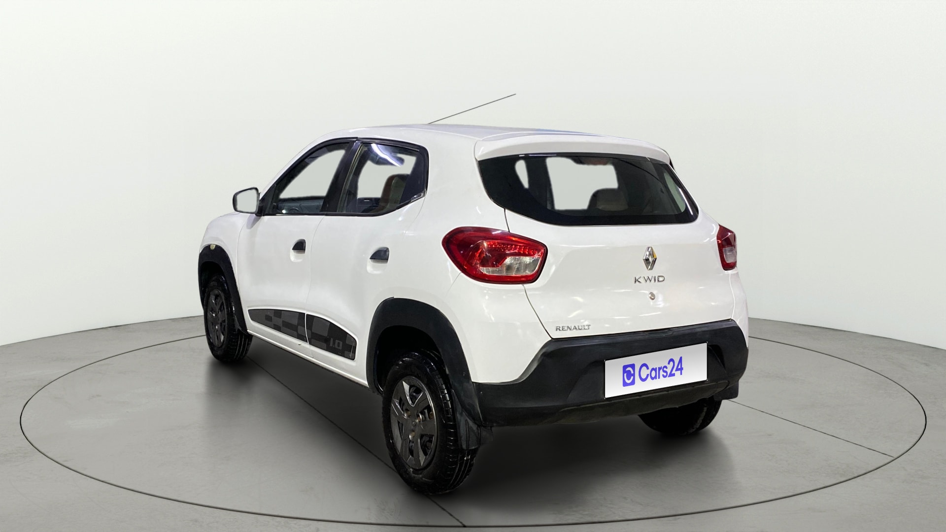 View 2016 Renault Kwid RXT 1.0 Image 2 Used 2016 Renault Kwid RXT 1.0 Image 2