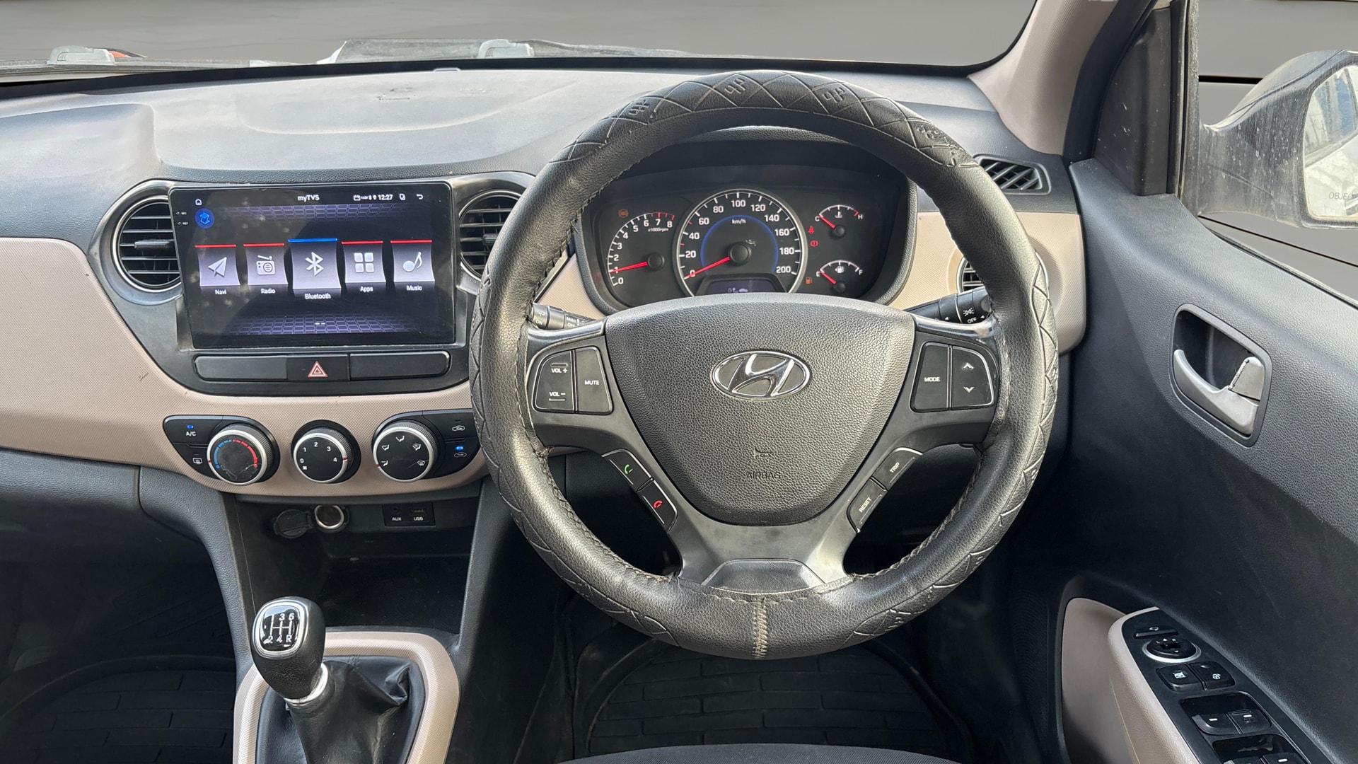 View 2014 Hyundai Grand i10 1.2 Asta Petrol Image 20 Used 2014 Hyundai Grand i10 1.2 Asta Petrol Image 20