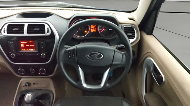 View Mahindra TUV300 Image 21 Used Mahindra TUV300 Image 21