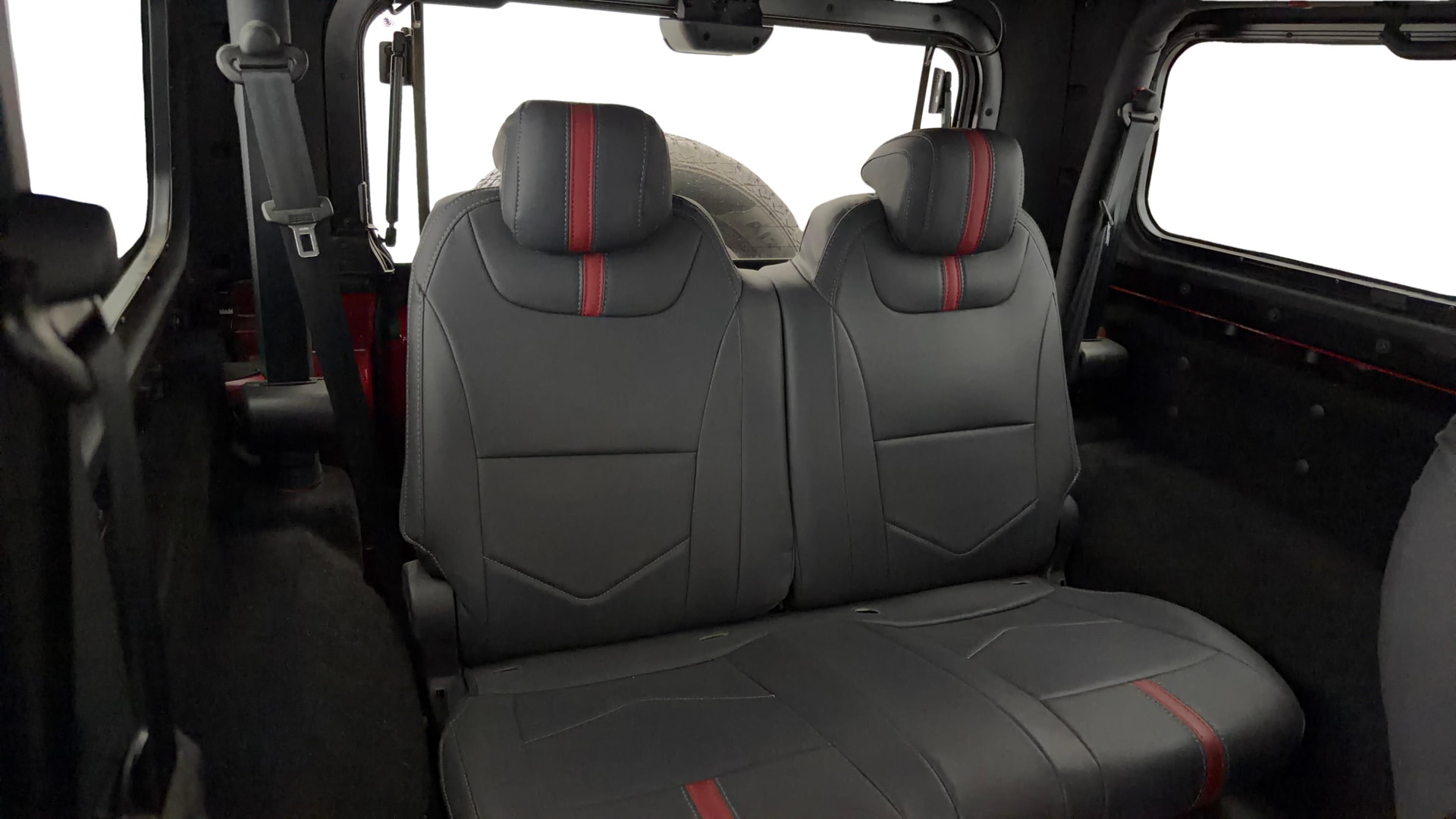 View 2021 Mahindra Thar AX Standard Manual Soft Top 6 Seater Image 28 Used 2021 Mahindra Thar AX Standard Manual Soft Top 6 Seater Image 28