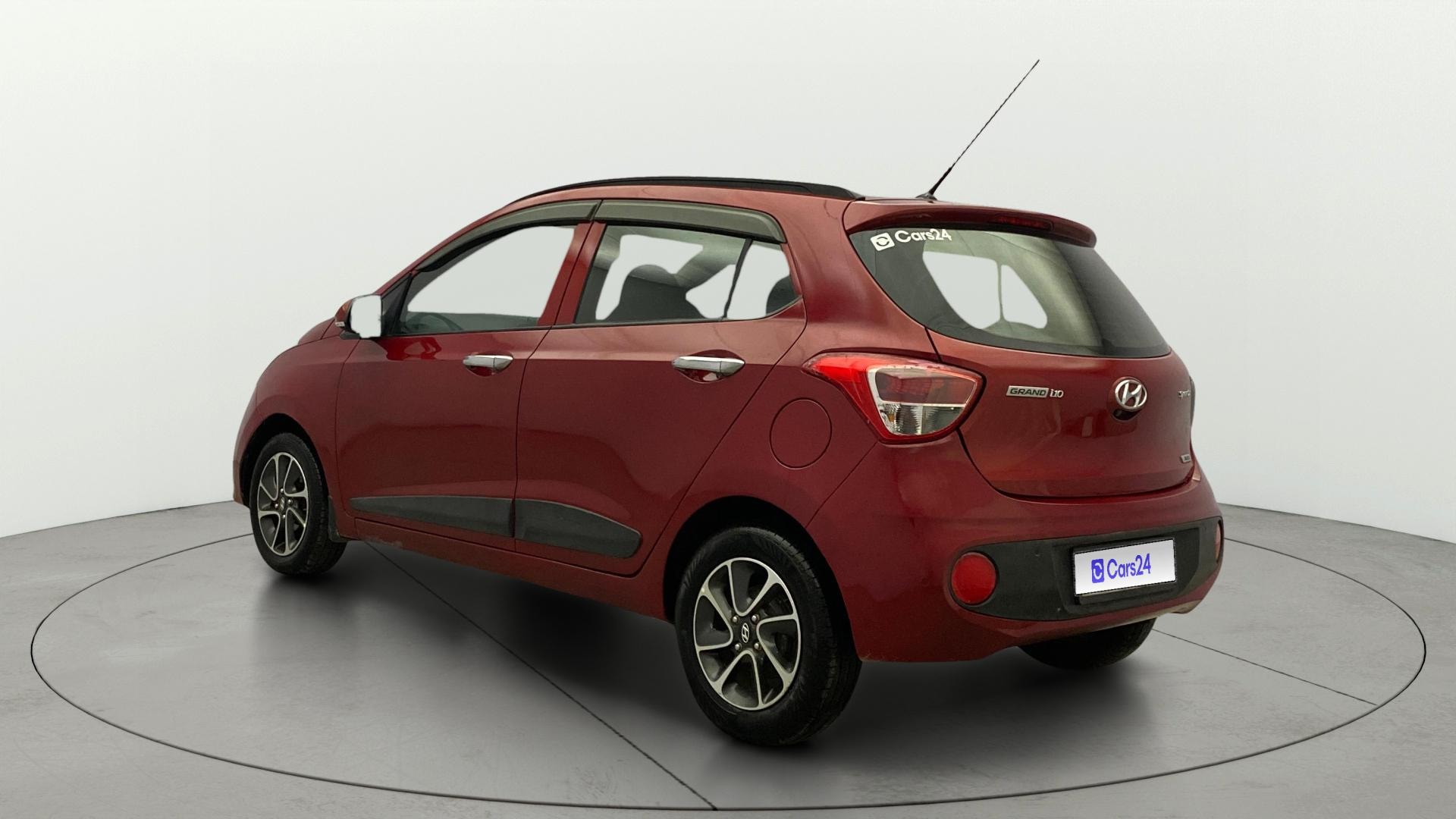 View 2017 Hyundai Grand i10 1.2 Sportz Petrol AT Image 2 Used 2017 Hyundai Grand i10 1.2 Sportz Petrol AT Image 2