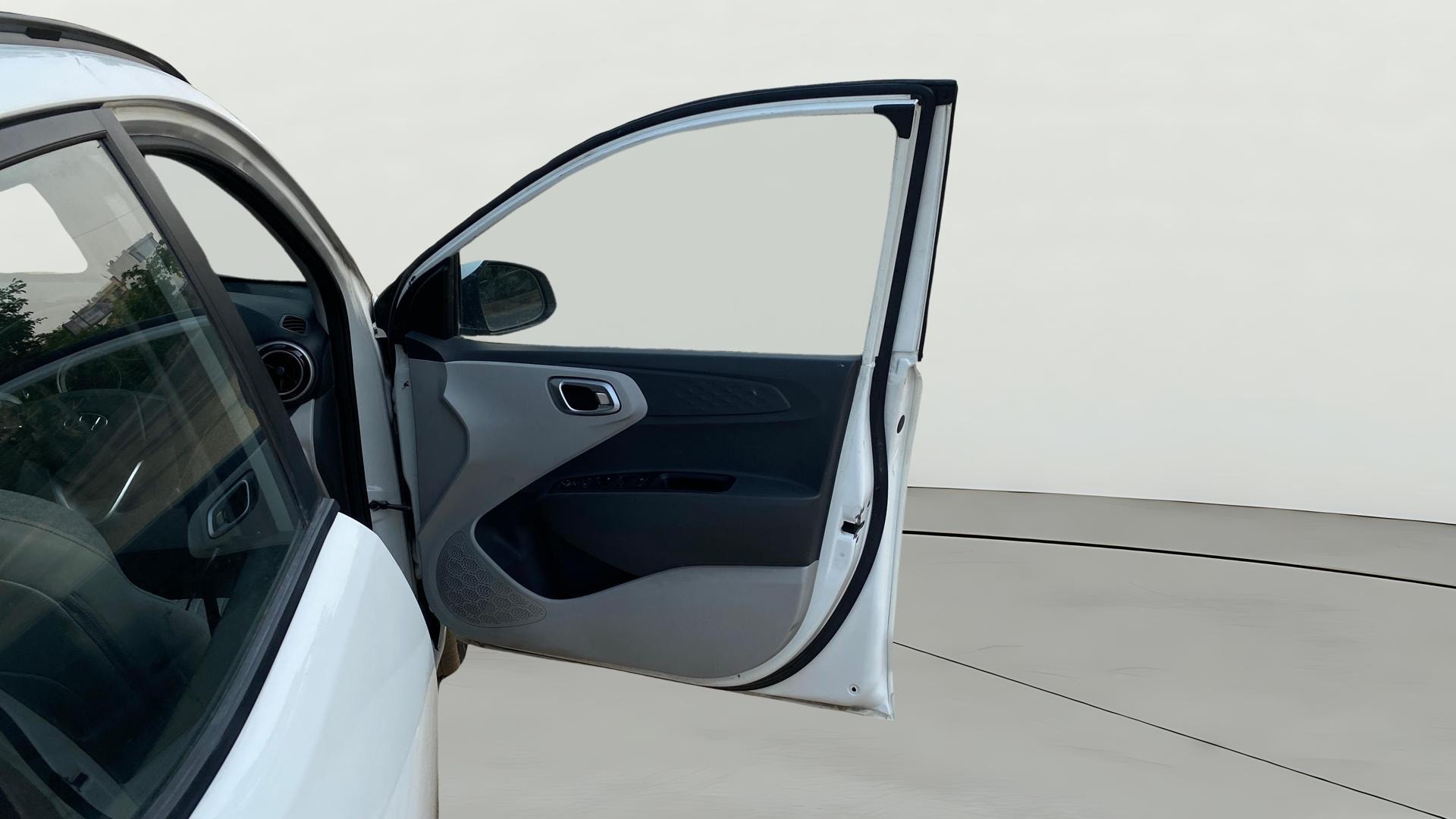 View 2021 Hyundai Grand i10 Nios Sportz Petrol AMT Image 44 Used 2021 Hyundai Grand i10 Nios Sportz Petrol AMT Image 44