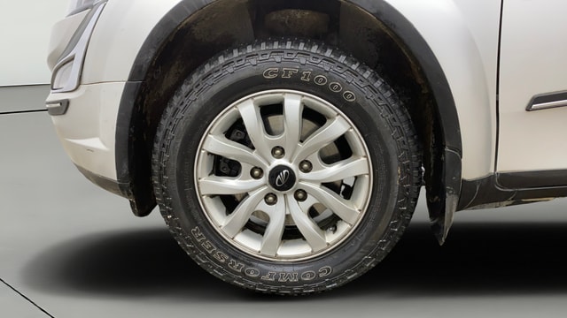View Mahindra XUV500 Image 37 Used Mahindra XUV500 Image 37
