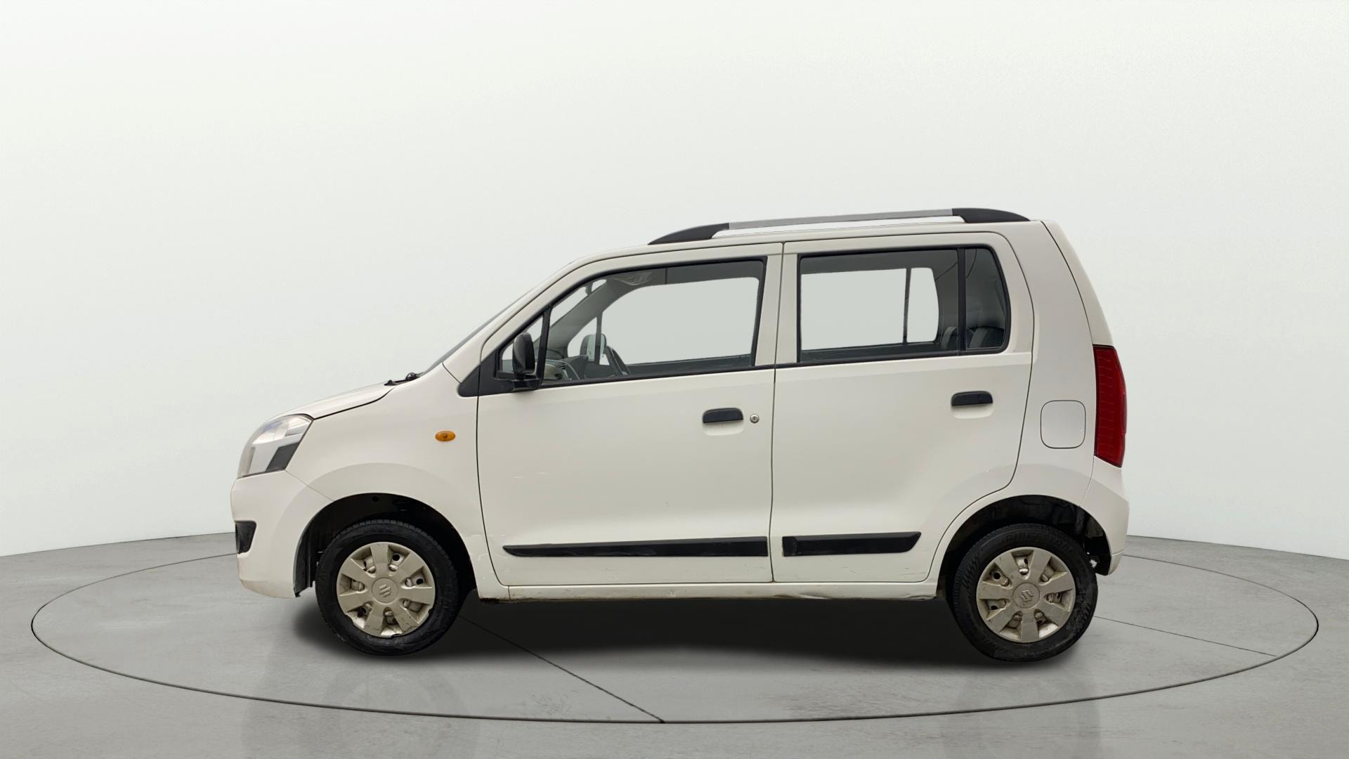 View 2015 Maruti Suzuki 1000 Base Variant Image 24 Used 2015 Maruti Suzuki 1000 Base Variant Image 24
