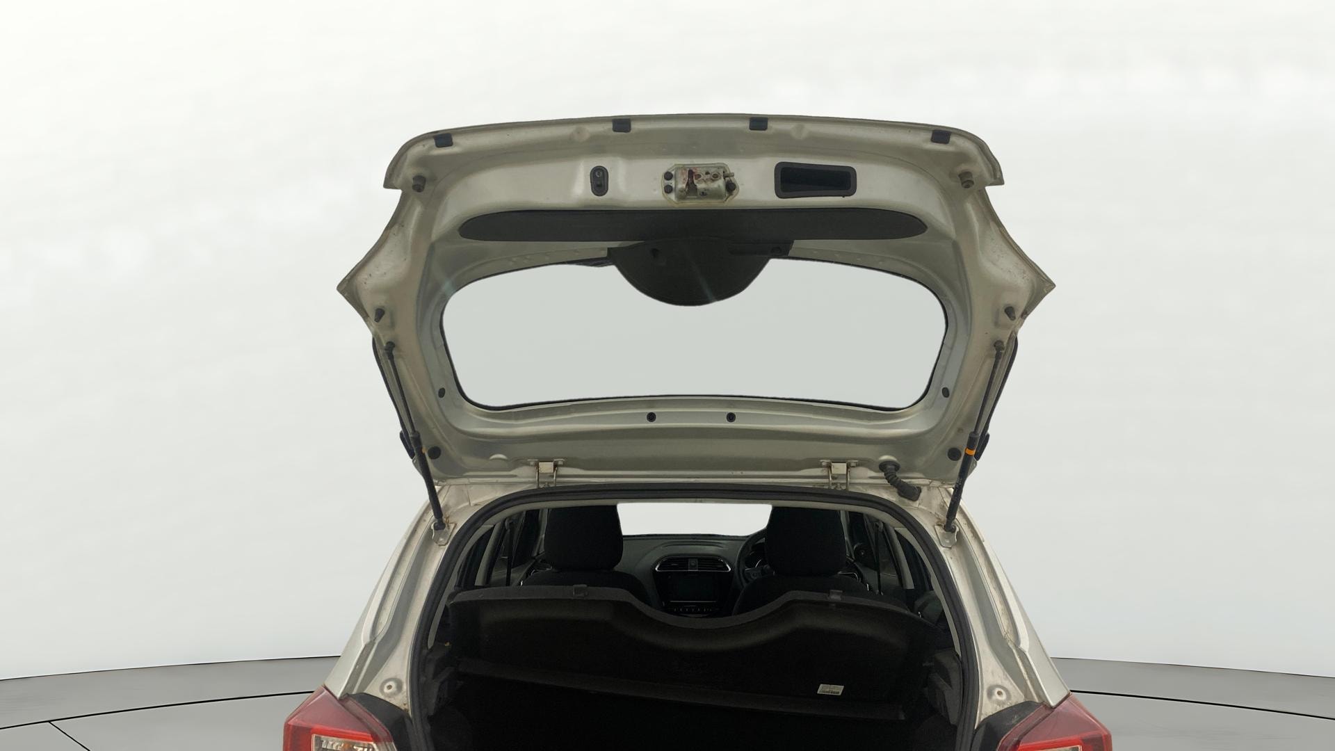 View 2021 Tata Tiago Revotorq XB Image 16 Used 2021 Tata Tiago Revotorq XB Image 16