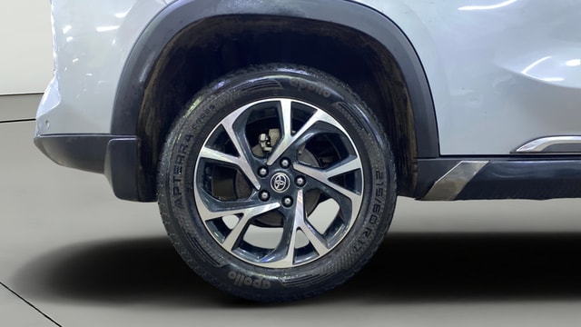 View Toyota Urban Cruiser Hyryder Image 25 Used Toyota Urban Cruiser Hyryder Image 25