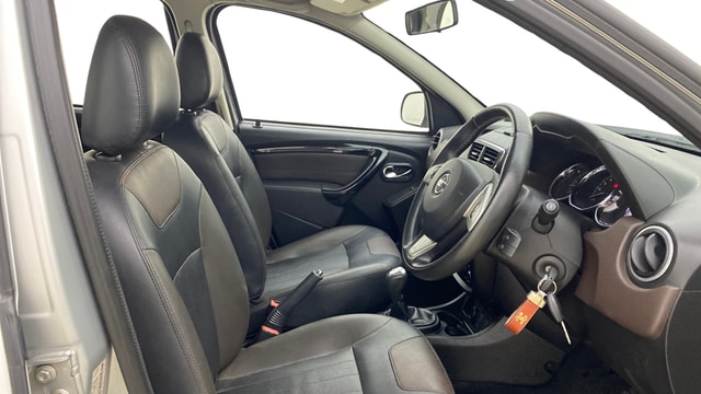 View Nissan Terrano Image 17 Used Nissan Terrano Image 17