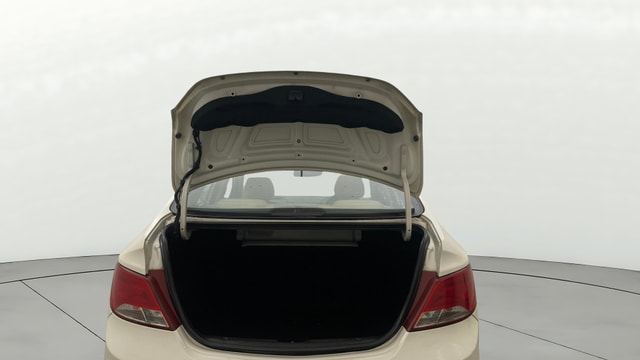 View Hyundai Fluidic Verna Image 16 Used Hyundai Fluidic Verna Image 16