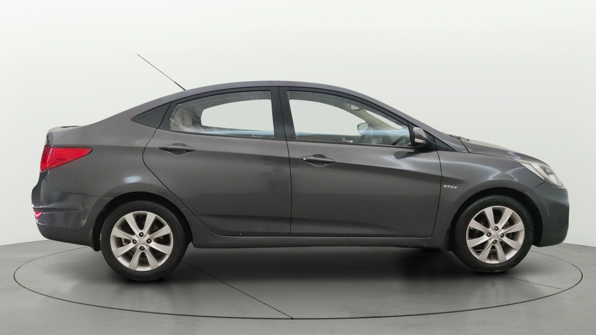 View 2013 Hyundai Fluidic Verna 1.6 VTVT SX Image 8 Used 2013 Hyundai Fluidic Verna 1.6 VTVT SX Image 8