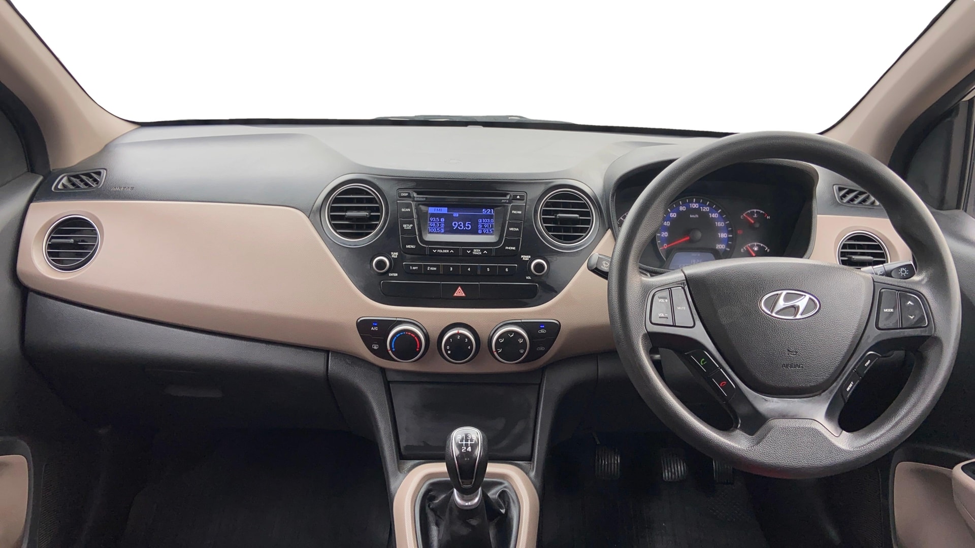 View 2016 Hyundai Xcent SX Diesel Image 15 Used 2016 Hyundai Xcent SX Diesel Image 15