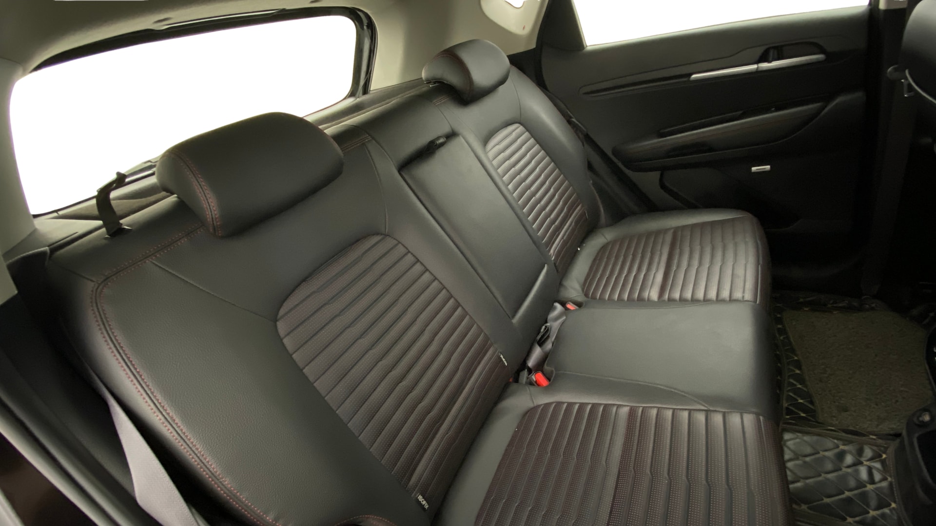 View 2020 Kia Sonet GTX Plus iMT Petrol Image 31 Used 2020 Kia Sonet GTX Plus iMT Petrol Image 31
