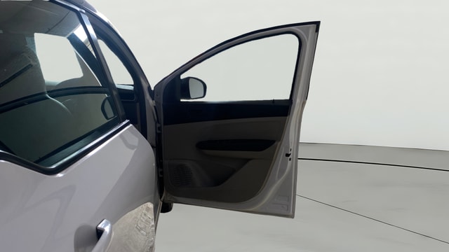 View Renault Triber Image 43 Used Renault Triber Image 43
