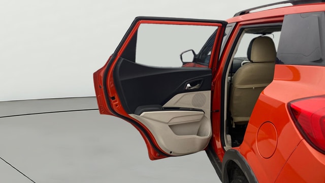 View Mahindra XUV300 Image 23 Used Mahindra XUV300 Image 23