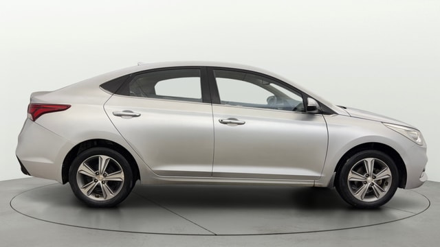 View Hyundai Verna Image 9 Used Hyundai Verna Image 9