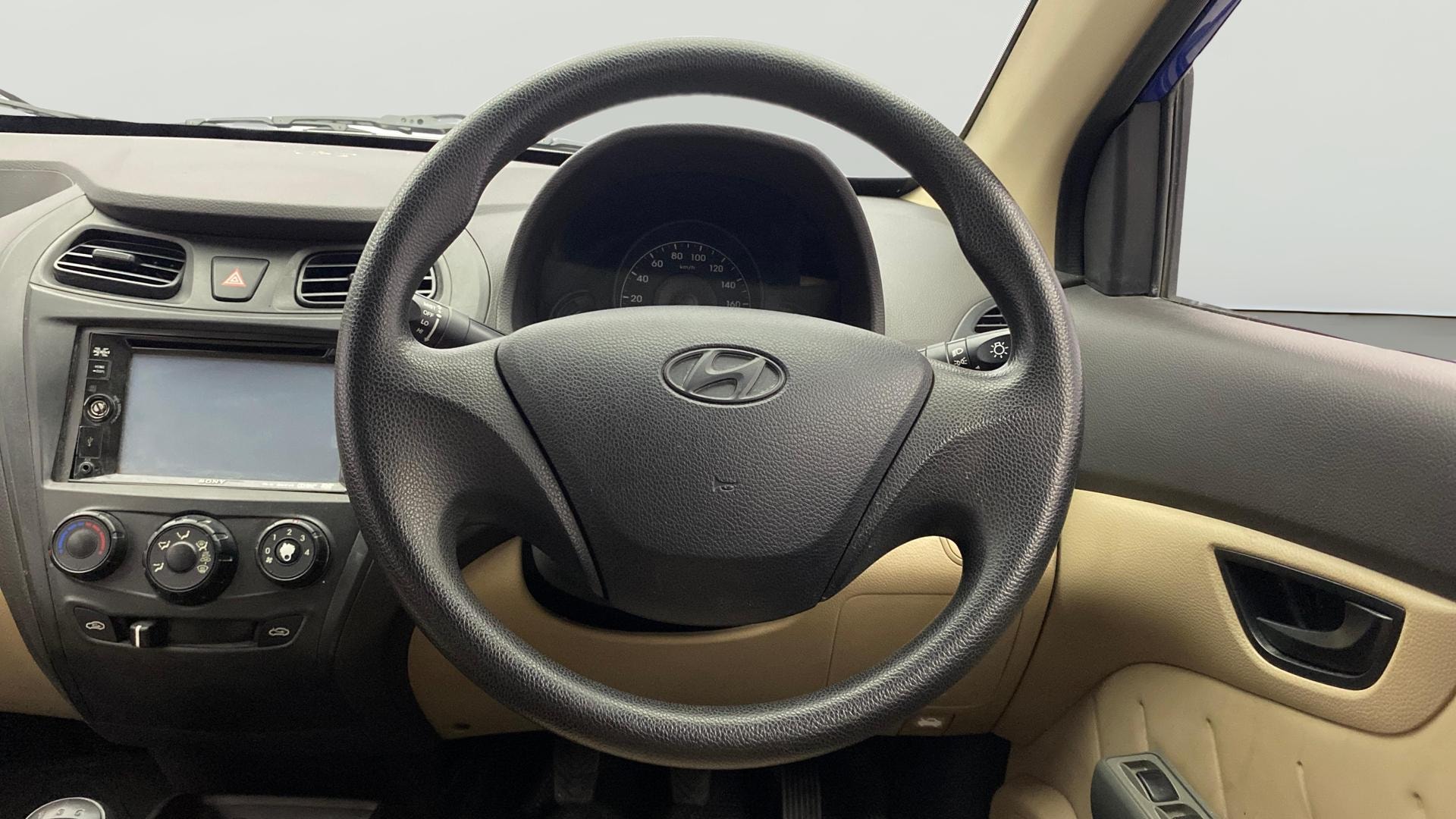 View 2014 Hyundai EON D-Lite Plus Image 20 Used 2014 Hyundai EON D-Lite Plus Image 20