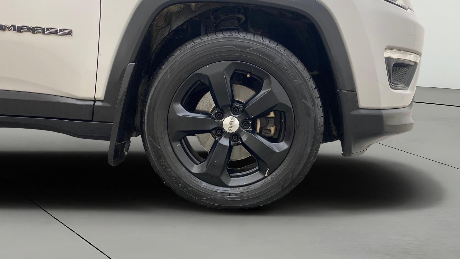 View 2019 Jeep Compass Limited 1.4 Multi AIR Petrol DDCT AT BS IV Image 41 Used 2019 Jeep Compass Limited 1.4 Multi AIR Petrol DDCT AT BS IV Image 41
