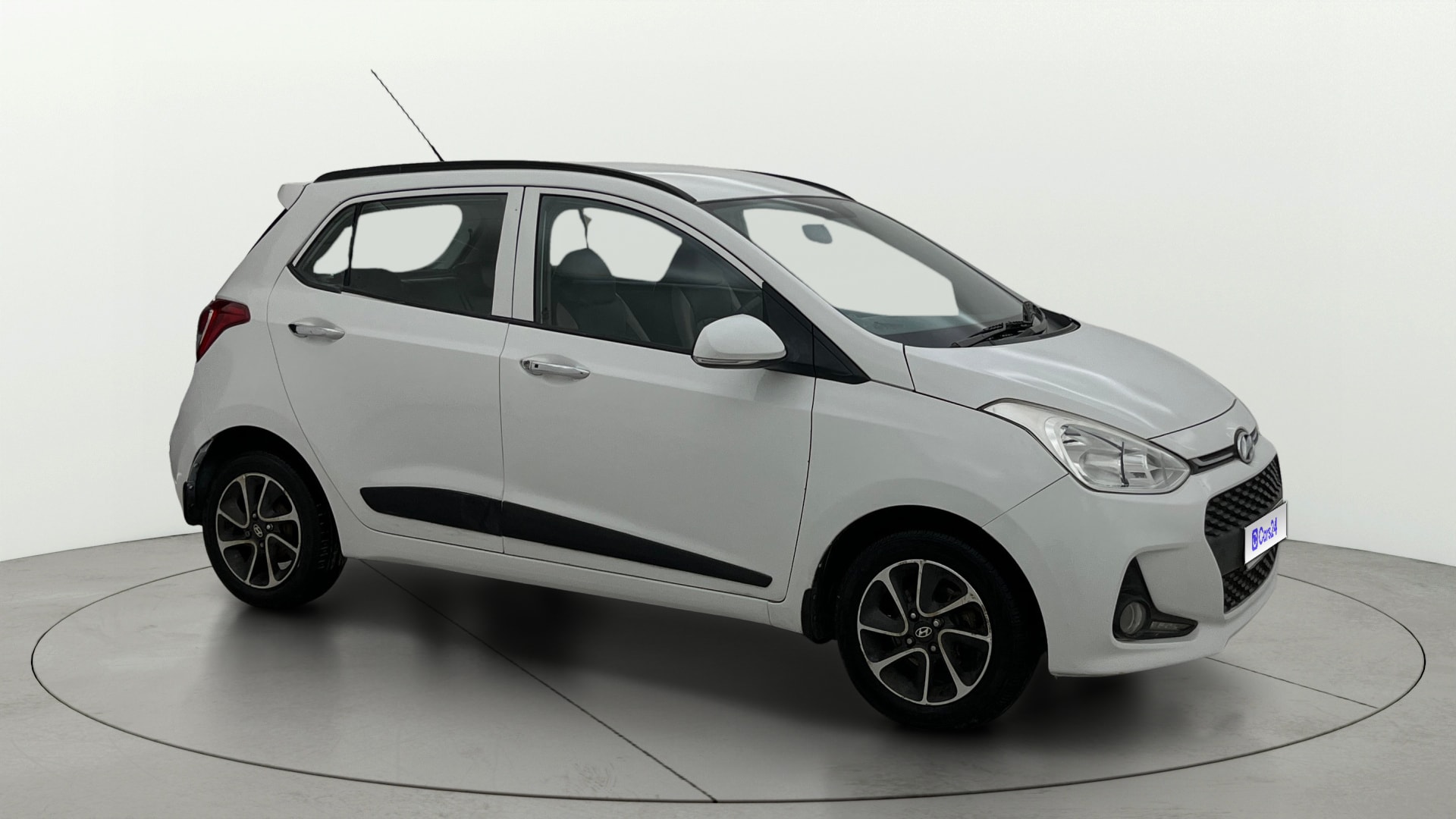 View 2017 Hyundai Grand i10 1.2 Asta Diesel Image 13 Used 2017 Hyundai Grand i10 1.2 Asta Diesel Image 13