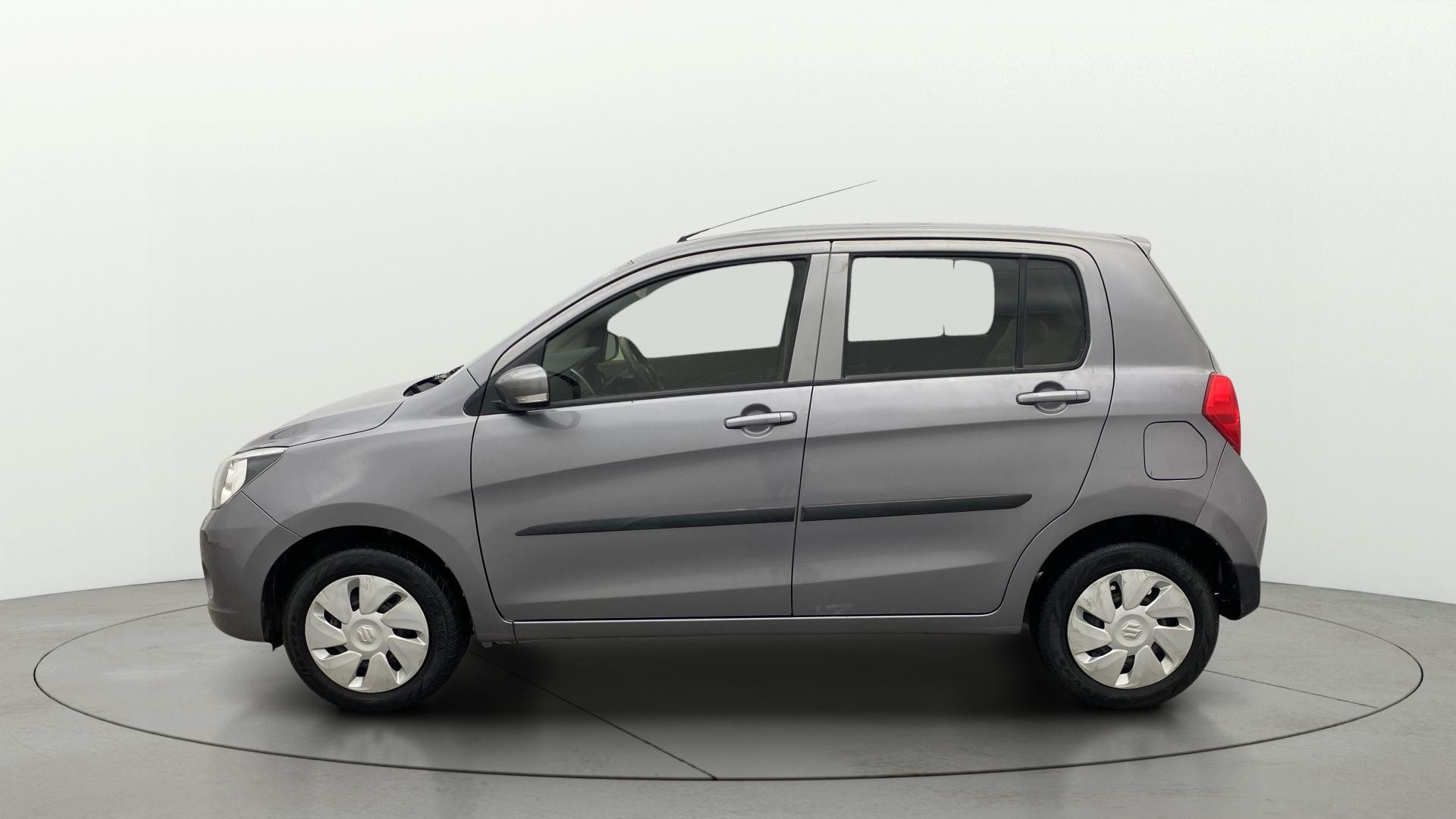 View 2017 Maruti Suzuki 1000 Base Variant Image 5 Used 2017 Maruti Suzuki 1000 Base Variant Image 5