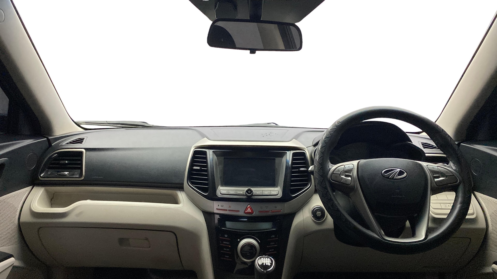 View 2021 Mahindra XUV300 W4 Petrol BS IV Image 31 Used 2021 Mahindra XUV300 W4 Petrol BS IV Image 31