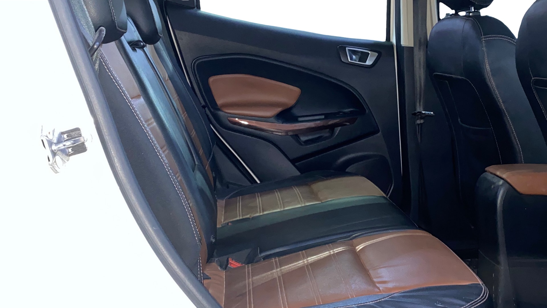 View 2019 Ford EcoSport 1.5 TDCi Diesel Ambiente BS IV Image 30 Used 2019 Ford EcoSport 1.5 TDCi Diesel Ambiente BS IV Image 30