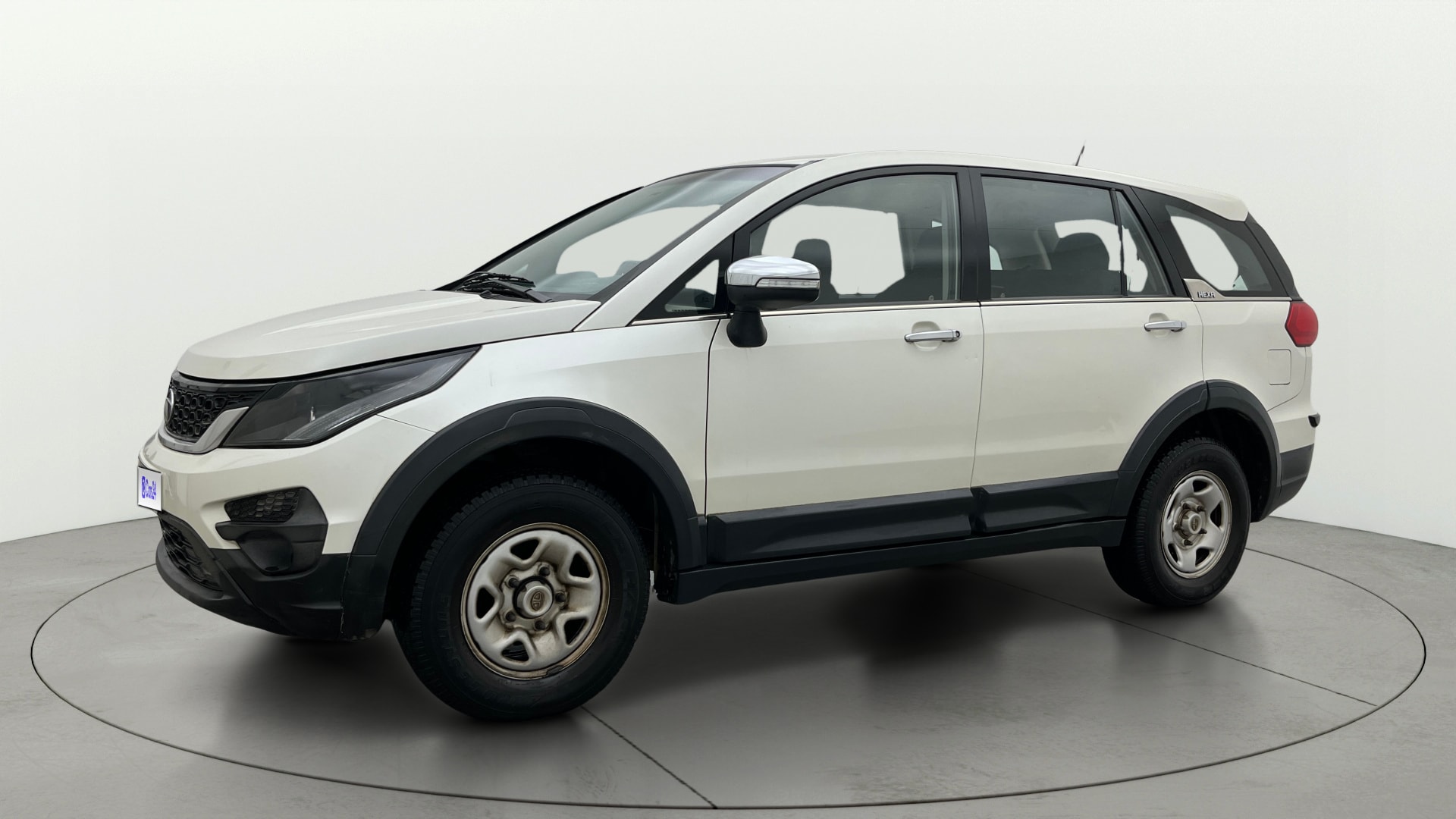 View 2017 Tata Hexa XE 4X2 Image 36 Used 2017 Tata Hexa XE 4X2 Image 36
