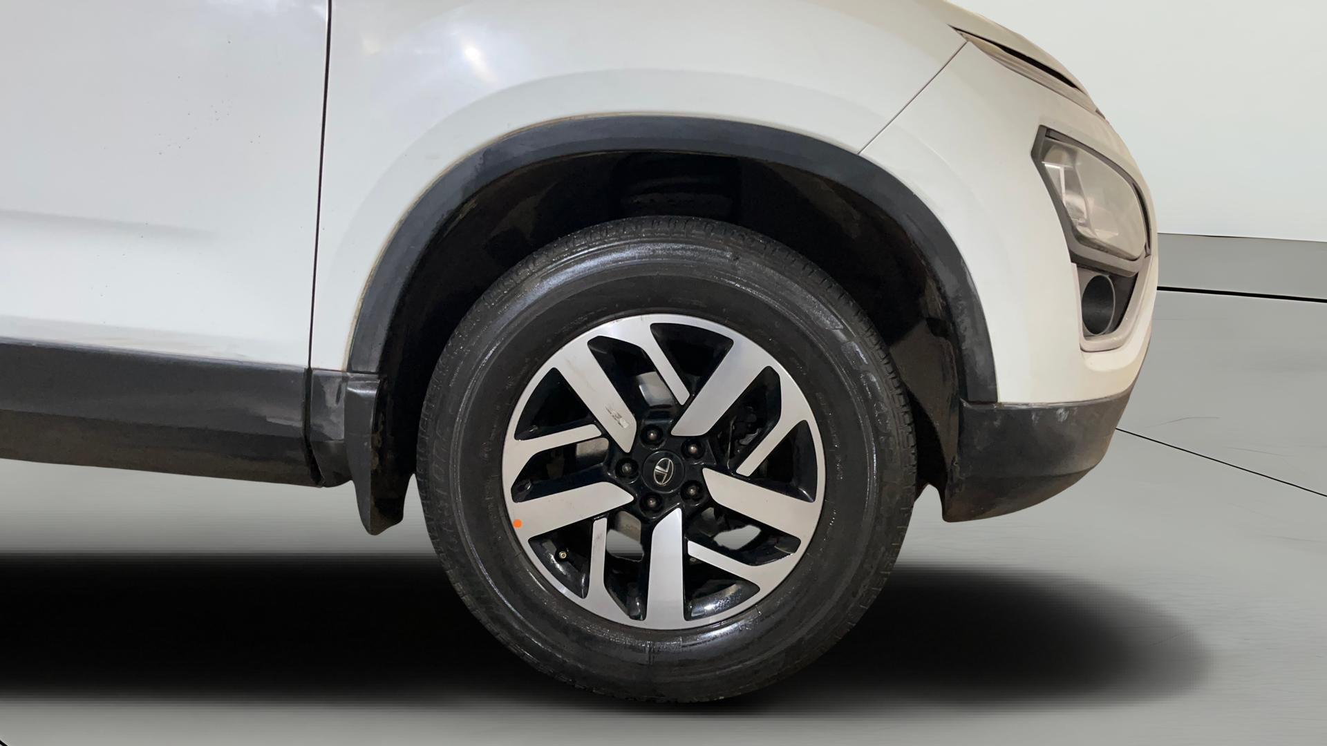 View 2022 Tata Harrier XE Image 43 Used 2022 Tata Harrier XE Image 43