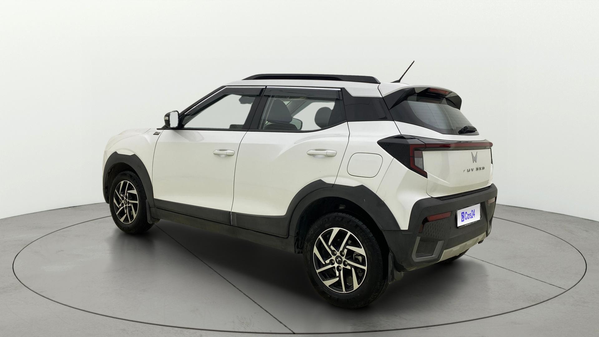 View 2025 Mahindra XUV 3XO AX5L 1.2 TGDi AT Image 2 Used 2025 Mahindra XUV 3XO AX5L 1.2 TGDi AT Image 2