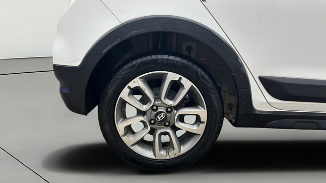 View Hyundai i20 Active Image 24 Used Hyundai i20 Active Image 24