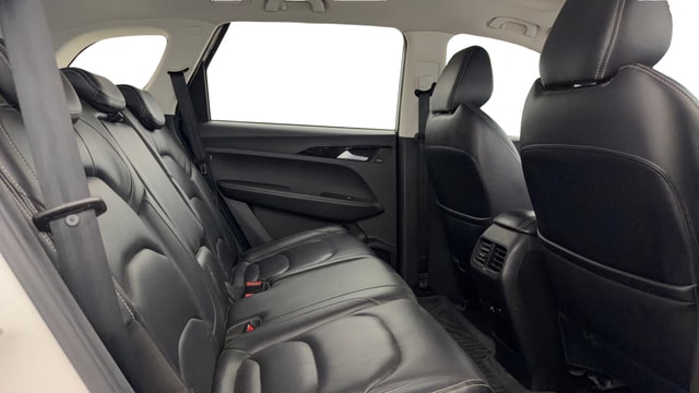 View MG Hector Image 37 Used MG Hector Image 37