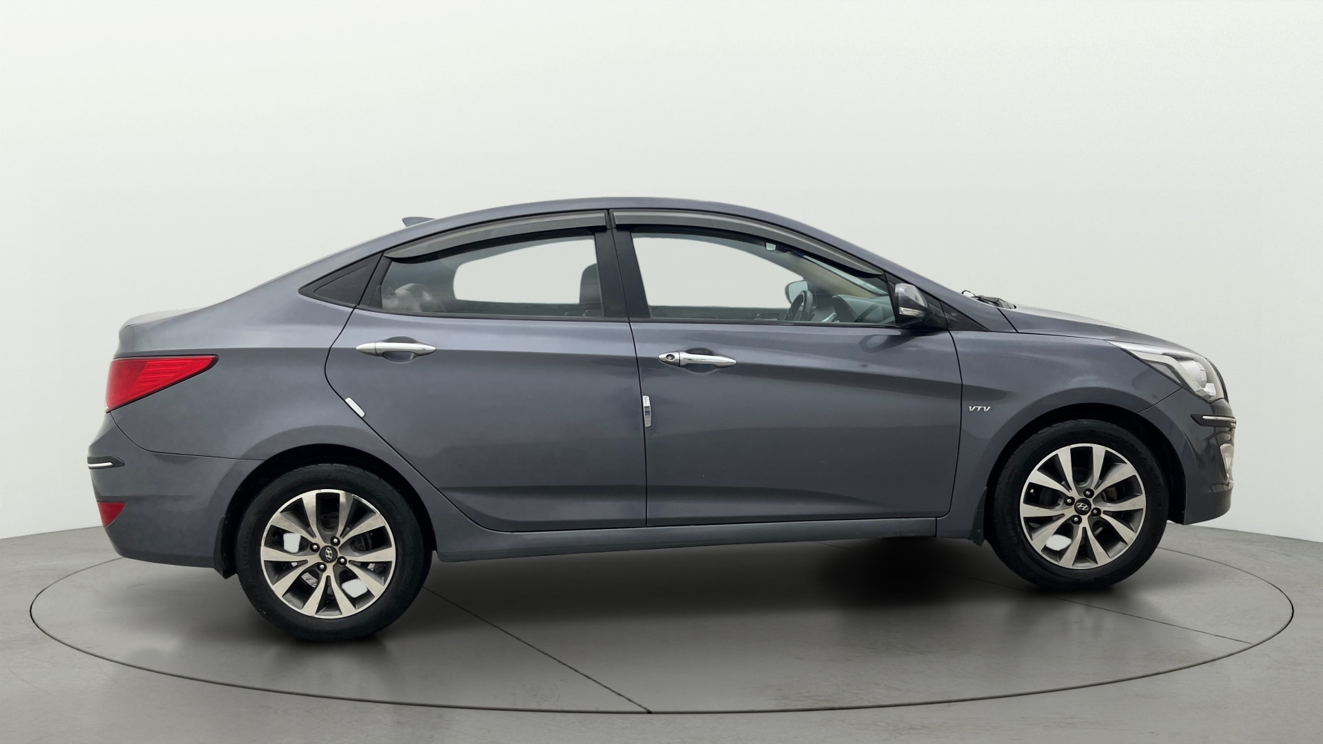 View 2016 Hyundai Verna 1.6 VTVT SX Image 8 Used 2016 Hyundai Verna 1.6 VTVT SX Image 8