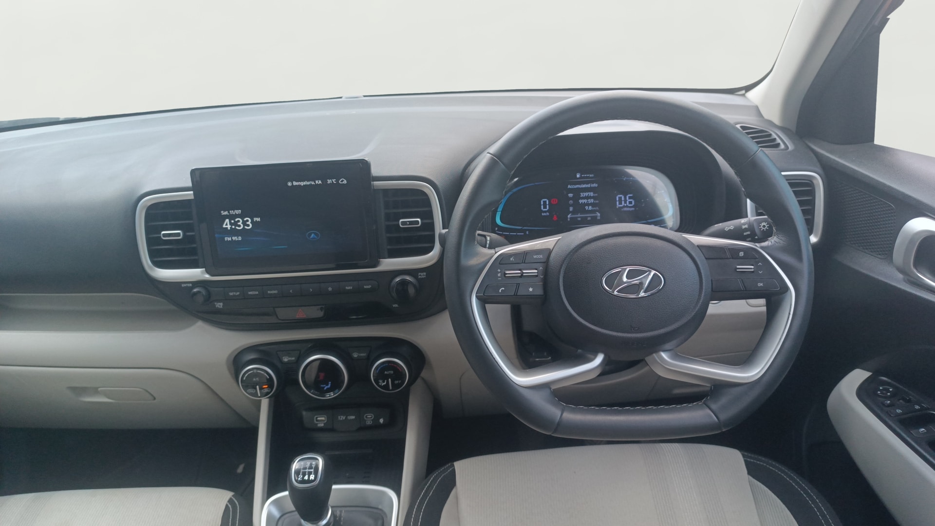 Used 2022 Hyundai Venue Used 2022 Hyundai Venue