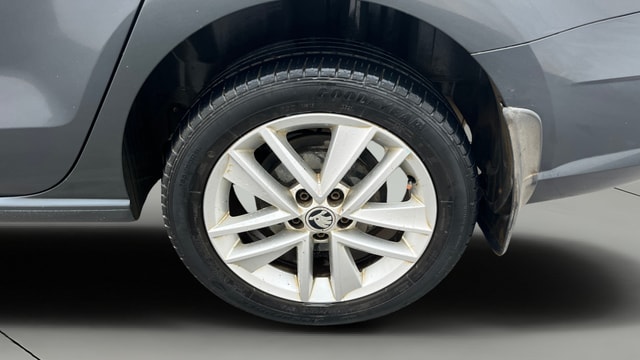 View Skoda Rapid Image 11 Used Skoda Rapid Image 11