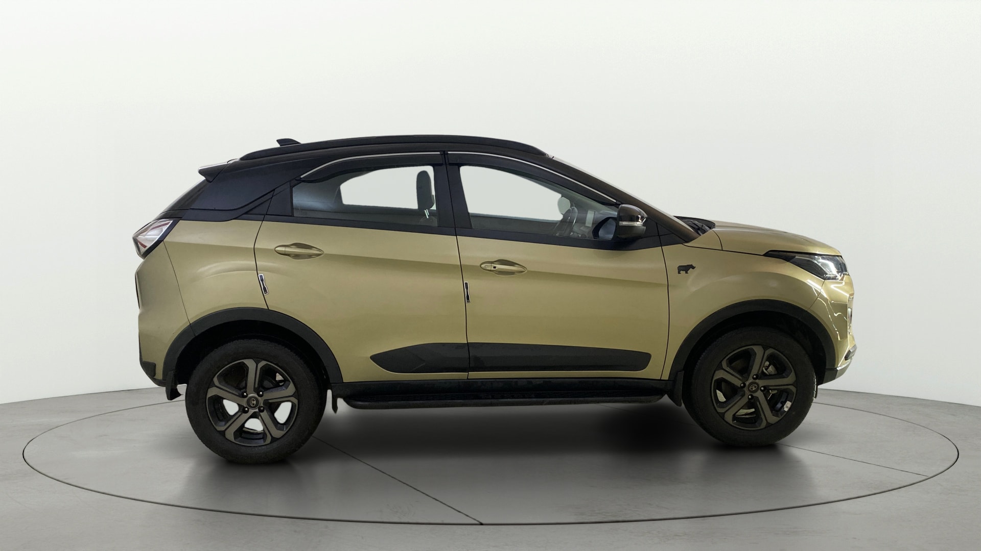 View 2022 Tata Nexon Revotron XE Image 8 Used 2022 Tata Nexon Revotron XE Image 8