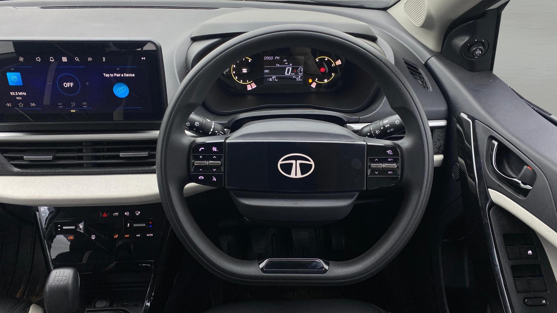 View 2025 Tata Nexon Revotron XE Image 20 Used 2025 Tata Nexon Revotron XE Image 20