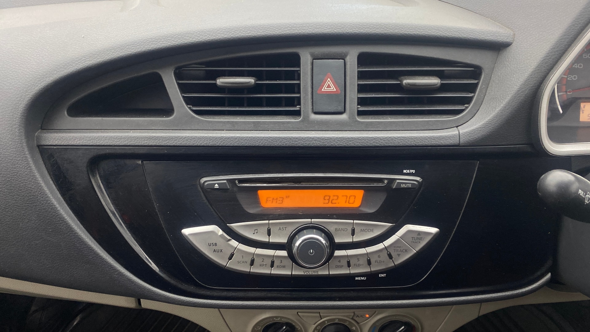 View 2016 Maruti Suzuki Alto K10 LX Image 17 Used 2016 Maruti Suzuki Alto K10 LX Image 17